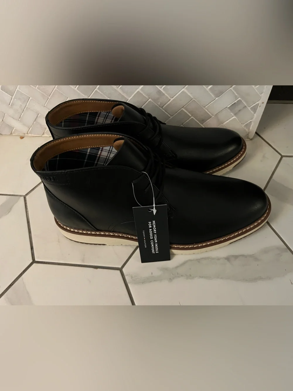 Tommy Hilfiger Black Leather Chukka Boots with Contrast Sole